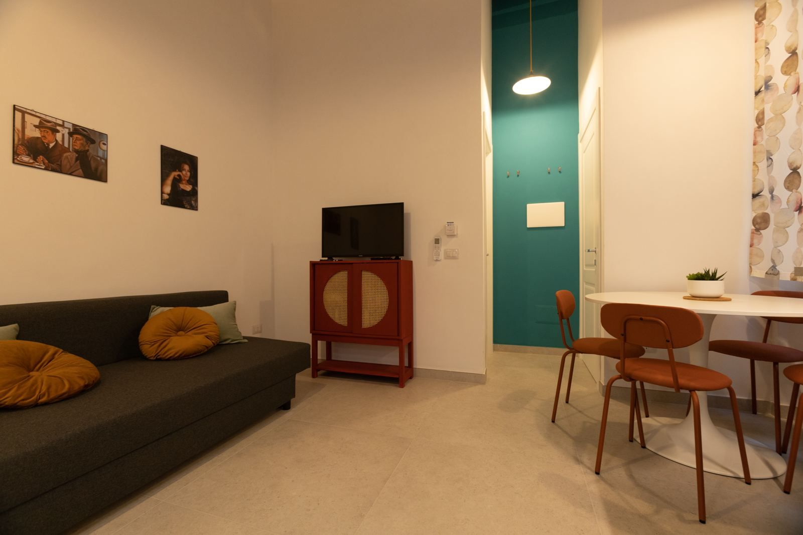 Soggiorno della Pigna Verde con divano letto